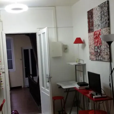 A Deux Pas Du Chateau - Pau