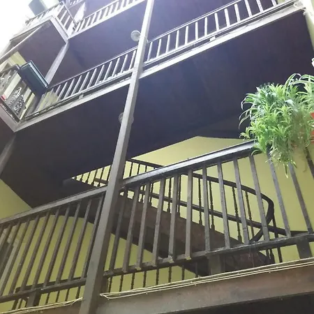 A Deux Pas Du Chateau - * Pau