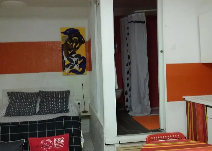 A Deux Pas Du Chateau - Pau